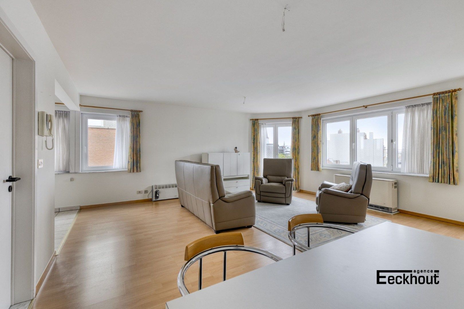 Verzorgd 3-slaapkamerappartement met prachtig zonneterras van 90m2 ! foto 4