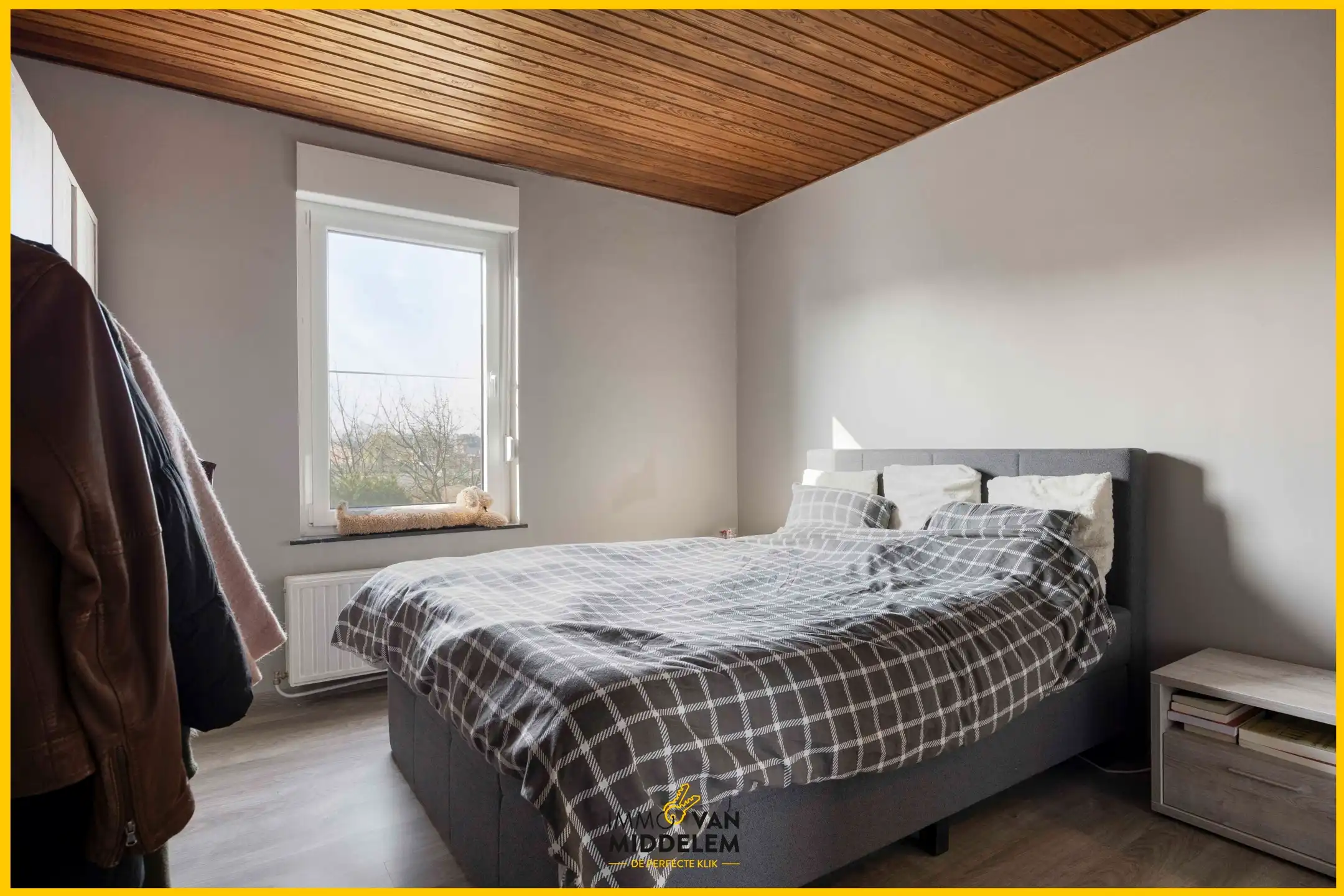 ENERGIEZUINIGE 2-GEVELWONING MET 3 SLPKS, TERRAS EN TUIN foto 9