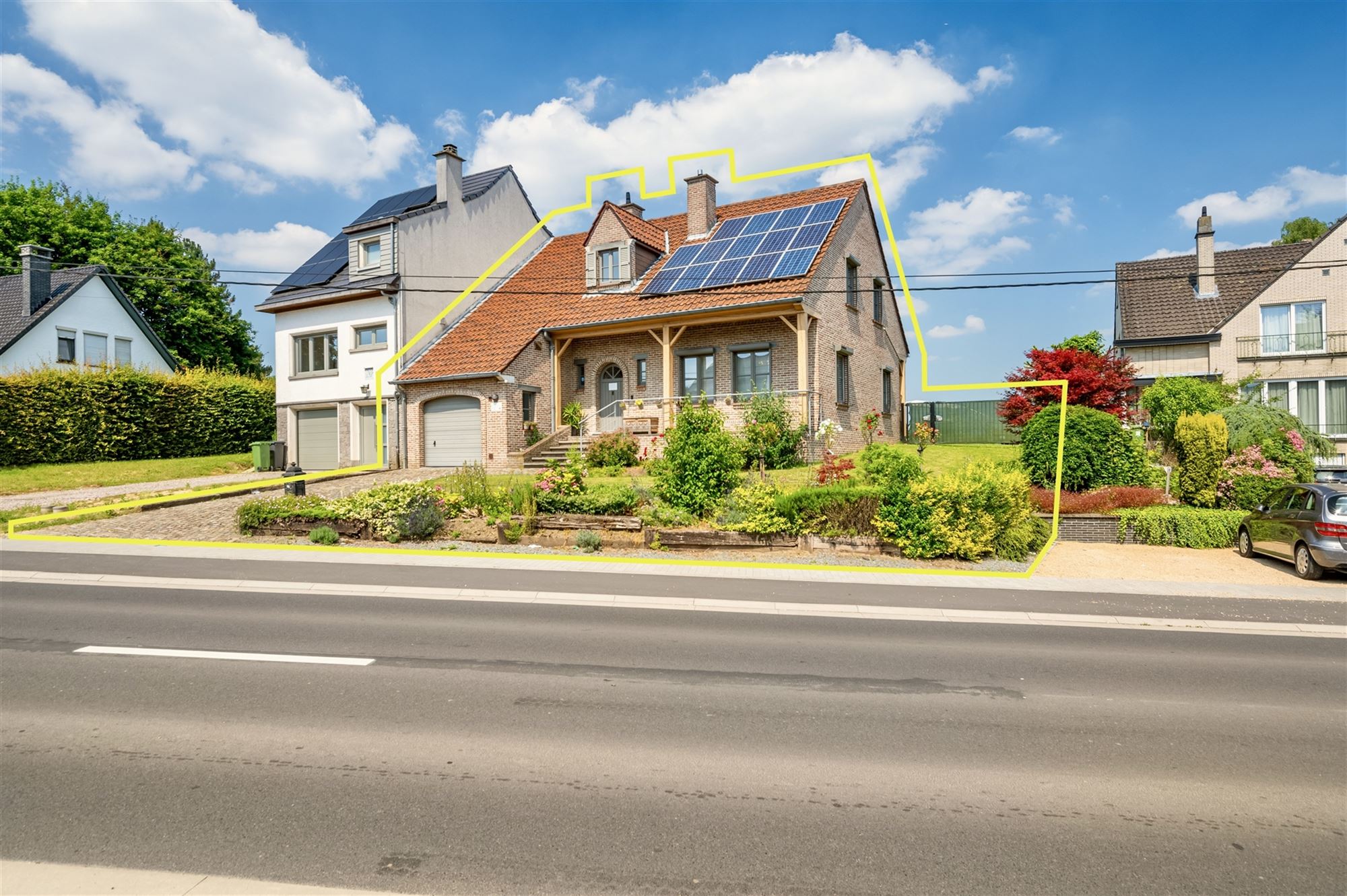 Schitterende karaktervolle villa met 3 slpks, tuin en garage foto 1