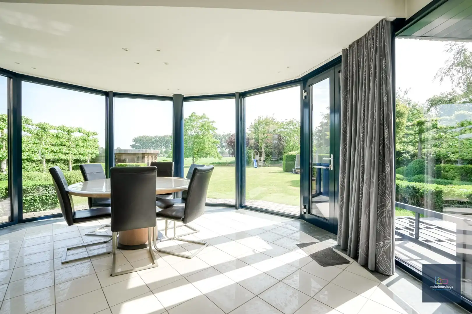 Karaktervolle villa op een prachtig perceel van 1862 m² foto 5