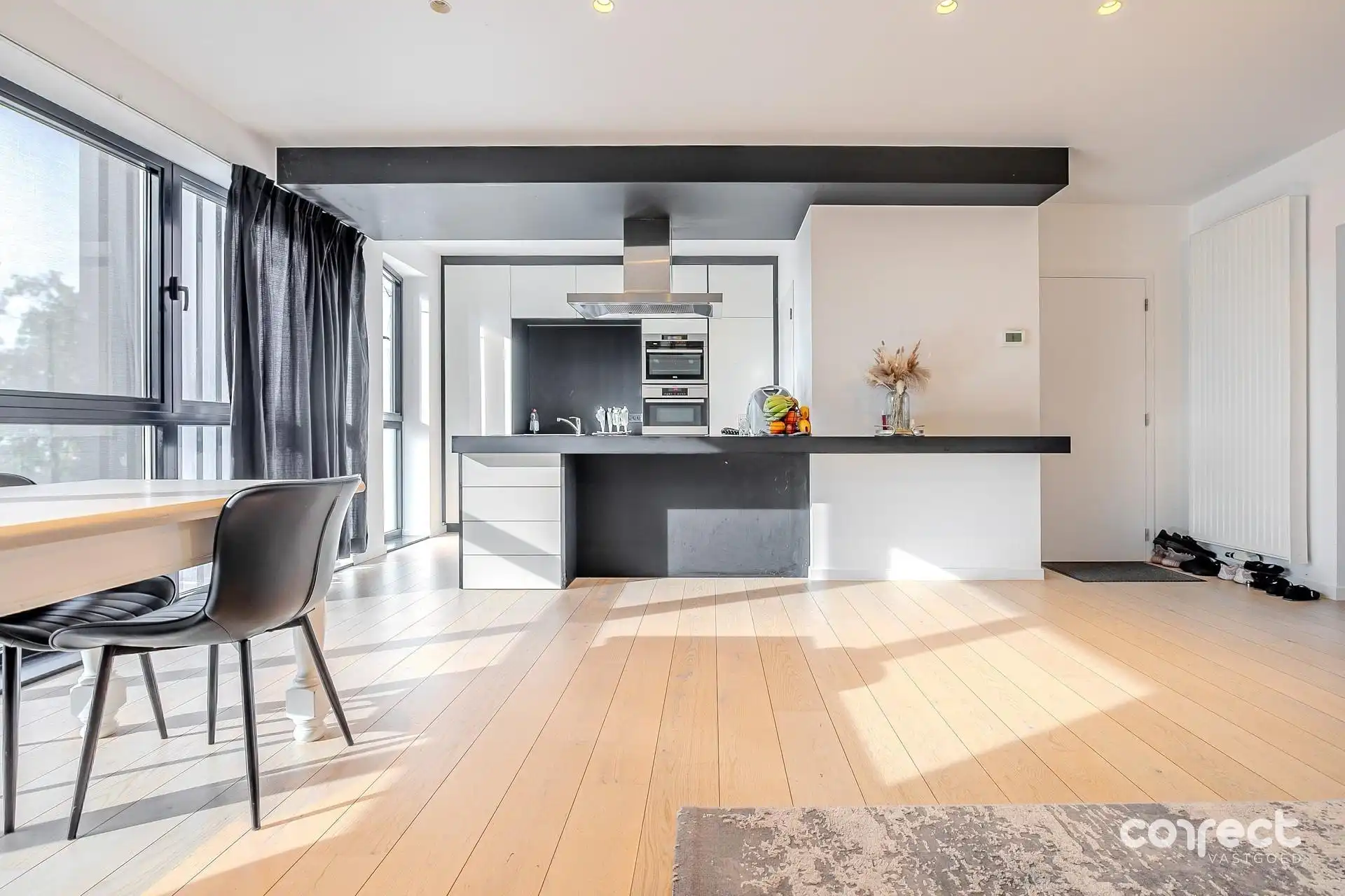 Recent appartement met2 slaapkamers te Sint-Pieters Brugge. foto 5