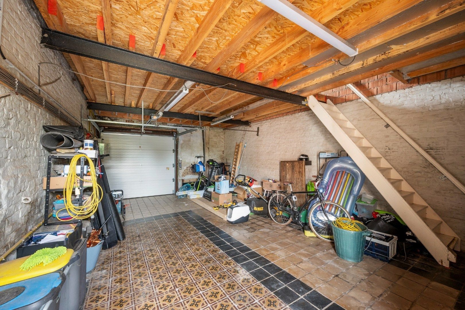 Verrassend ruime, instapklare woning met garage en zuidgerichte tuin in Geluwe foto 14