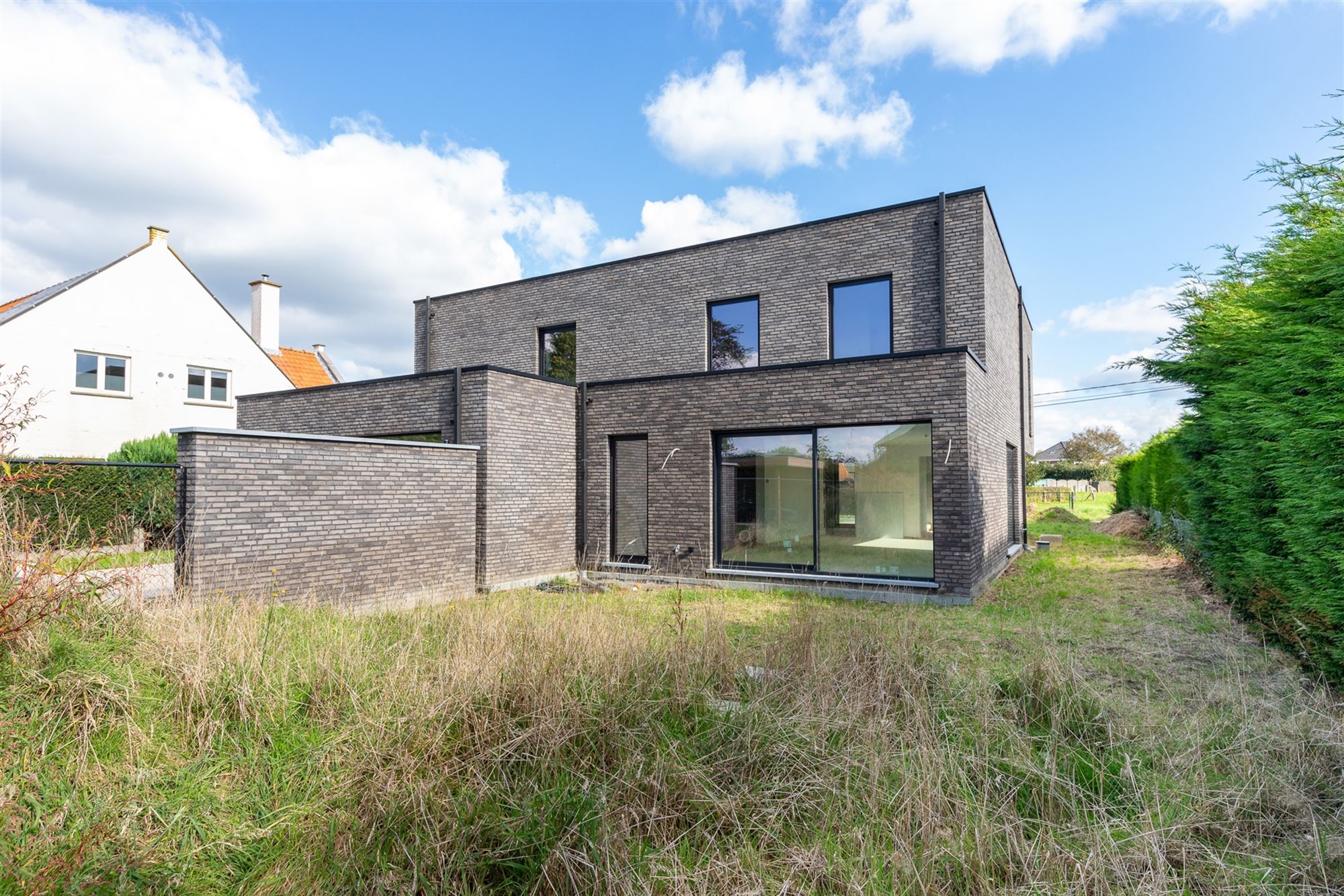 Gunstig gelegen nieuwbouwwoning met 4 slks en bureau foto 30