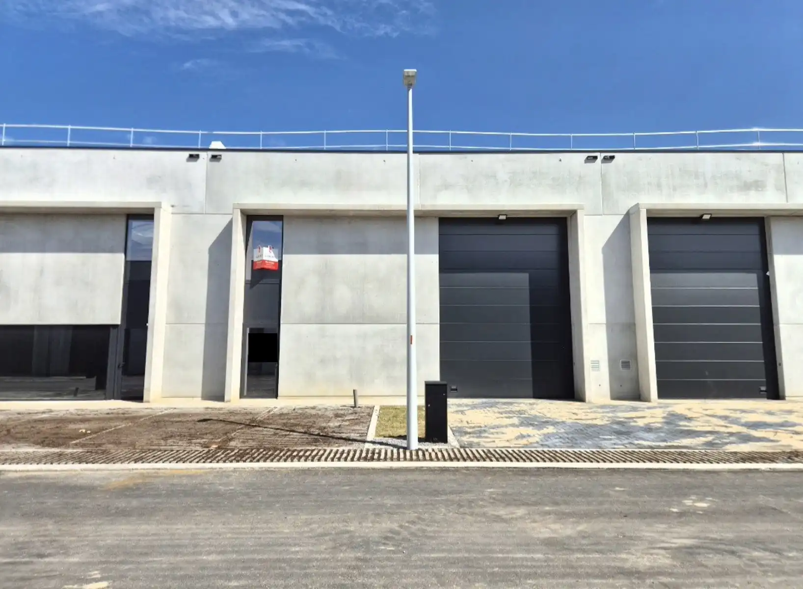 Nieuwbouw KMO-unit in Business Park Wildebeek - 222 m² foto {{pictureIndex}}