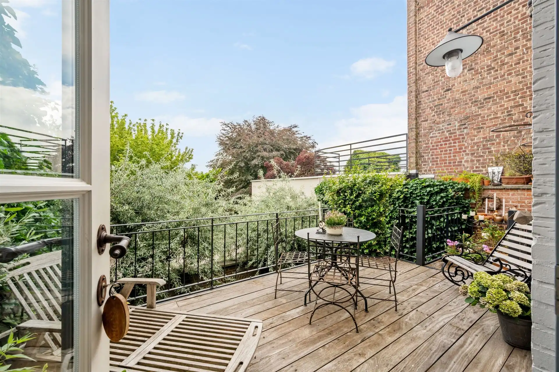 Statige herenwoning met stadstuin en praktijkmogelijkheden foto 11