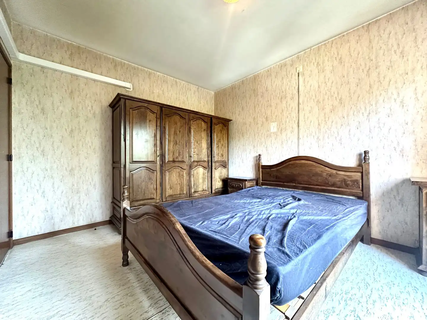 Ruim en centraal gelegen appartement in Tongeren met 2 slaapkamers, terras, garage en berging foto 12