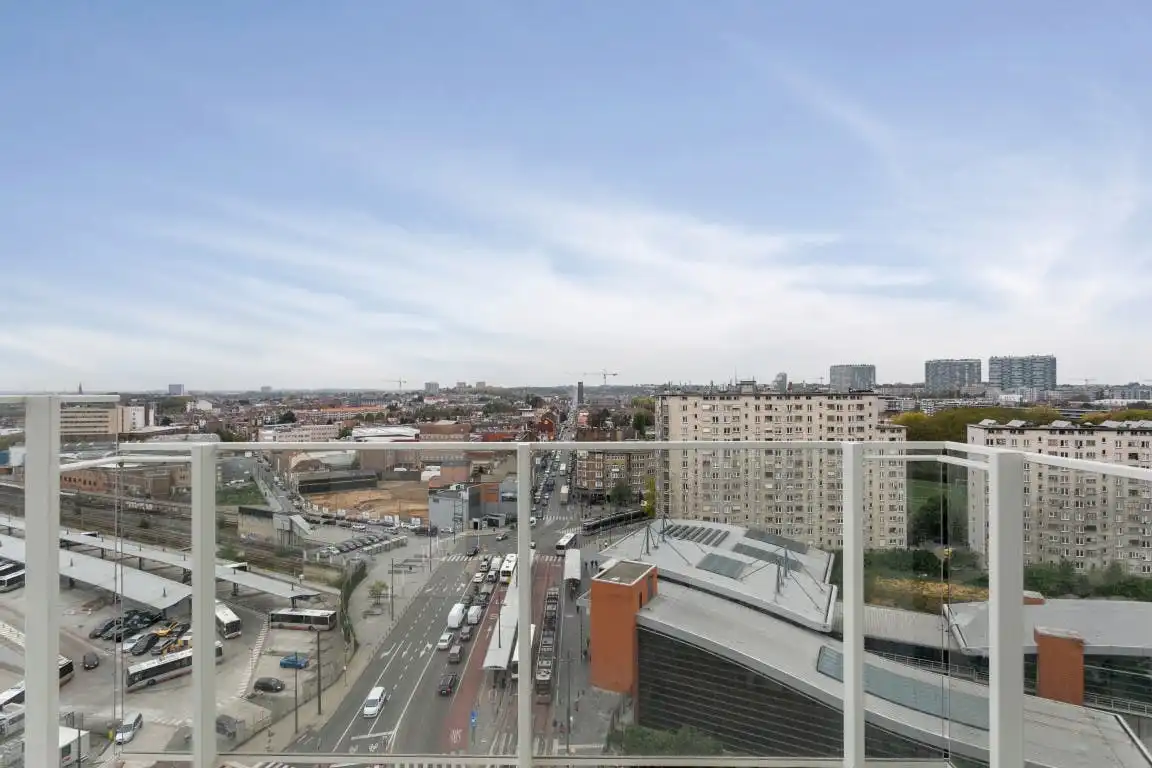 Te koop:recent 1 slpk appt met mooi uitzicht en groot terras foto 3