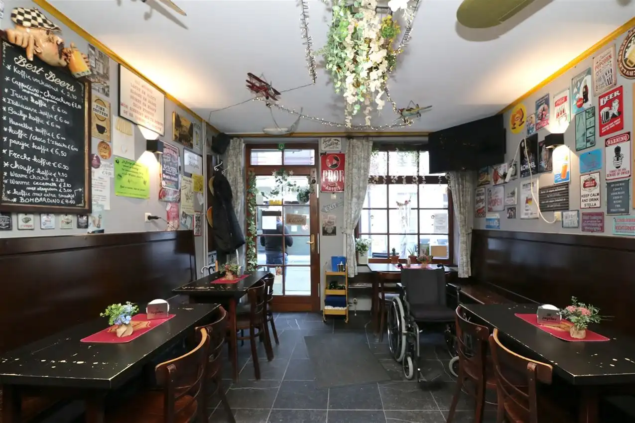 Authentiek bruin café in hartje Scherpenheuvel foto 38