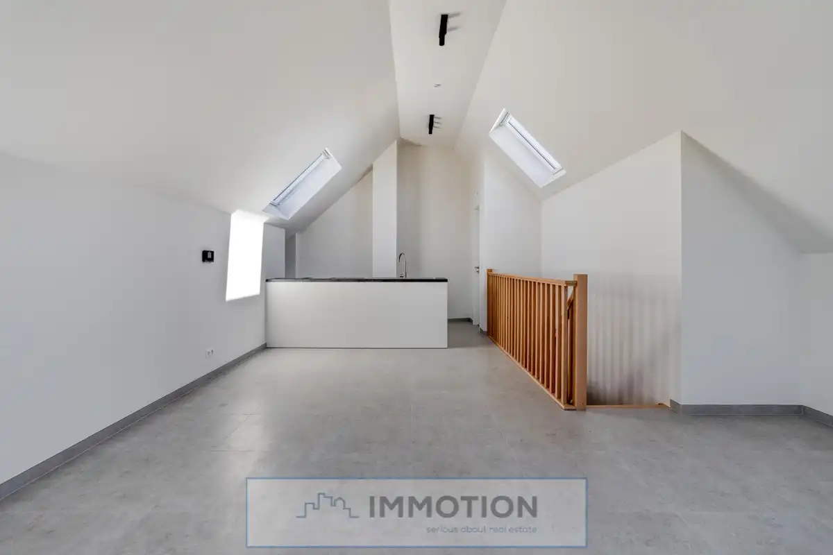 Nieuwbouw duplex appartement met terras foto 3