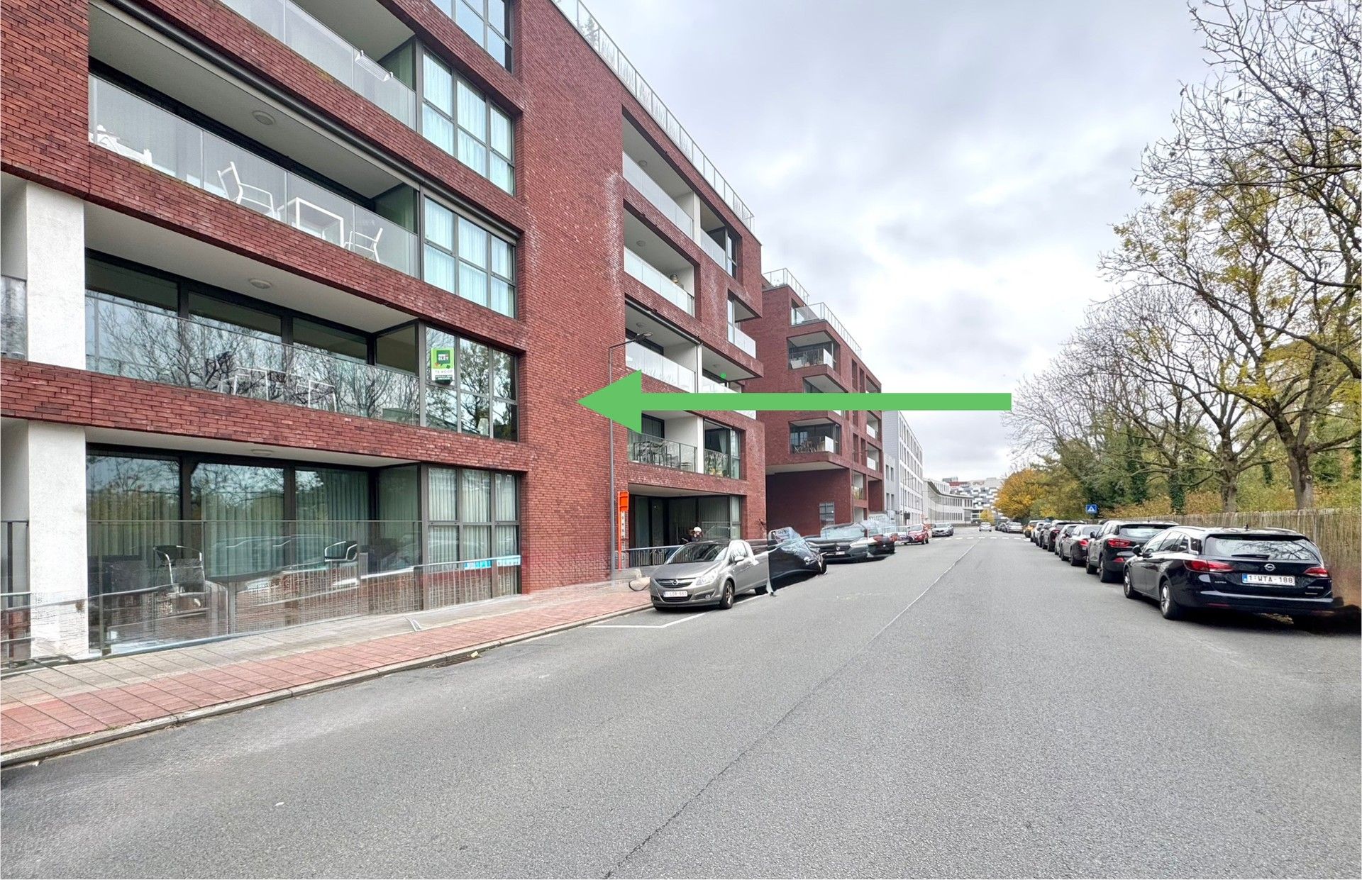 LICHTRIJK APPARTEMENT MET GROOT TERRAS EN PARKING - 125 M² foto 2