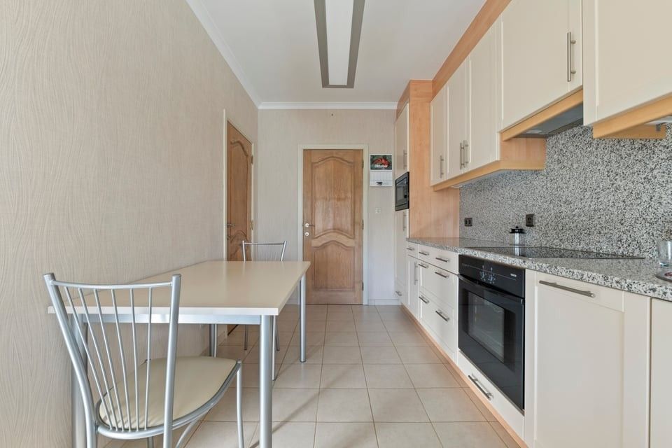 CHARMANTE, INSTAPKLARE WONING MET 3 SLAAPKAMERS, GROTE ZOLDER EN GEEZELLIGE BUITENRUIMTE foto 17