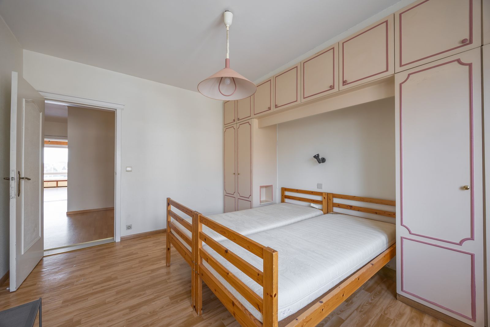 Verzorgd en lichtrijk appartement met open zicht, 2 slpk en rustig gelegen nabij het strand foto 7