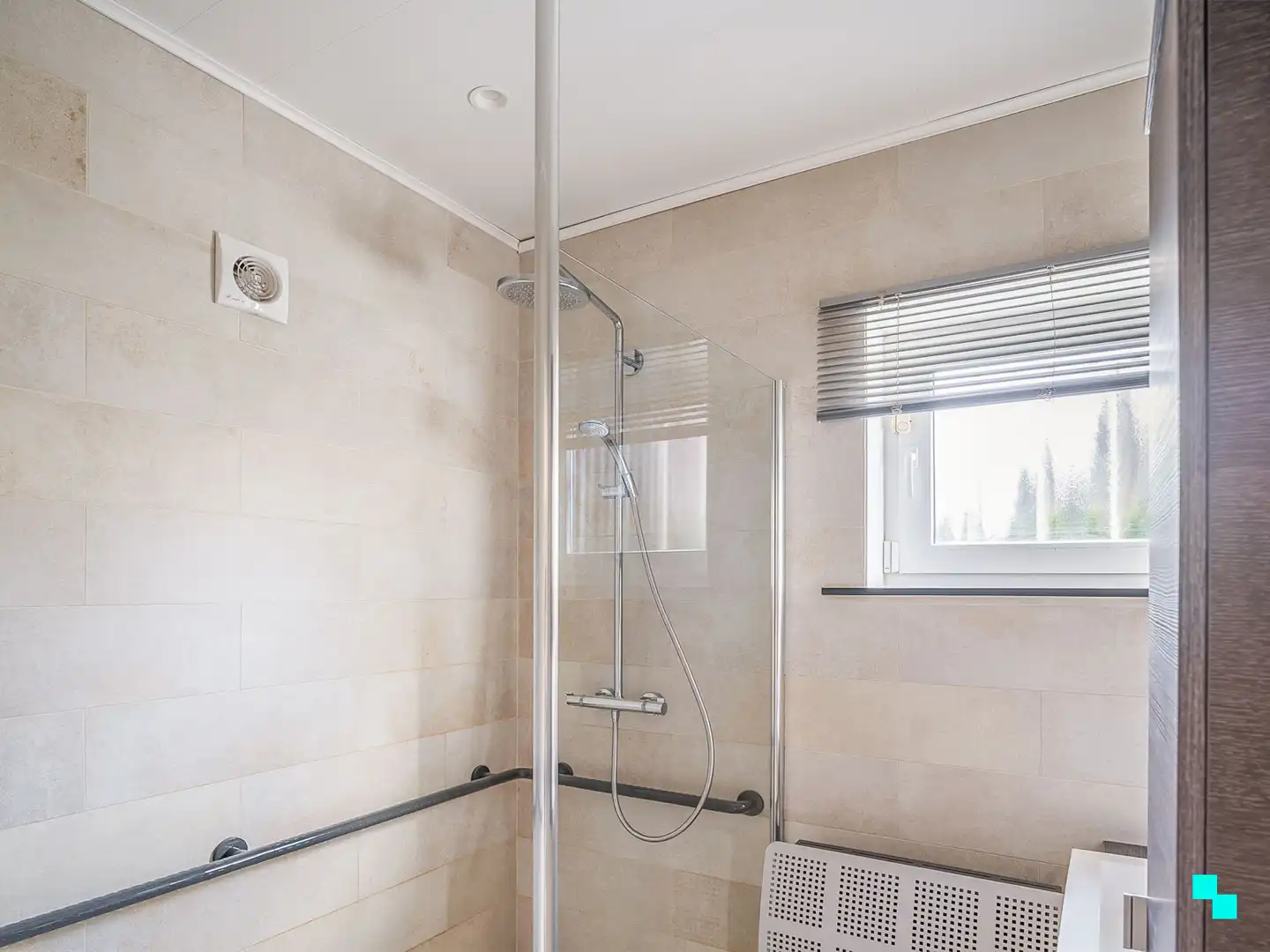 Charmante halfopenwoning met drie slaapkamers te Wetteren ten Ede foto 10