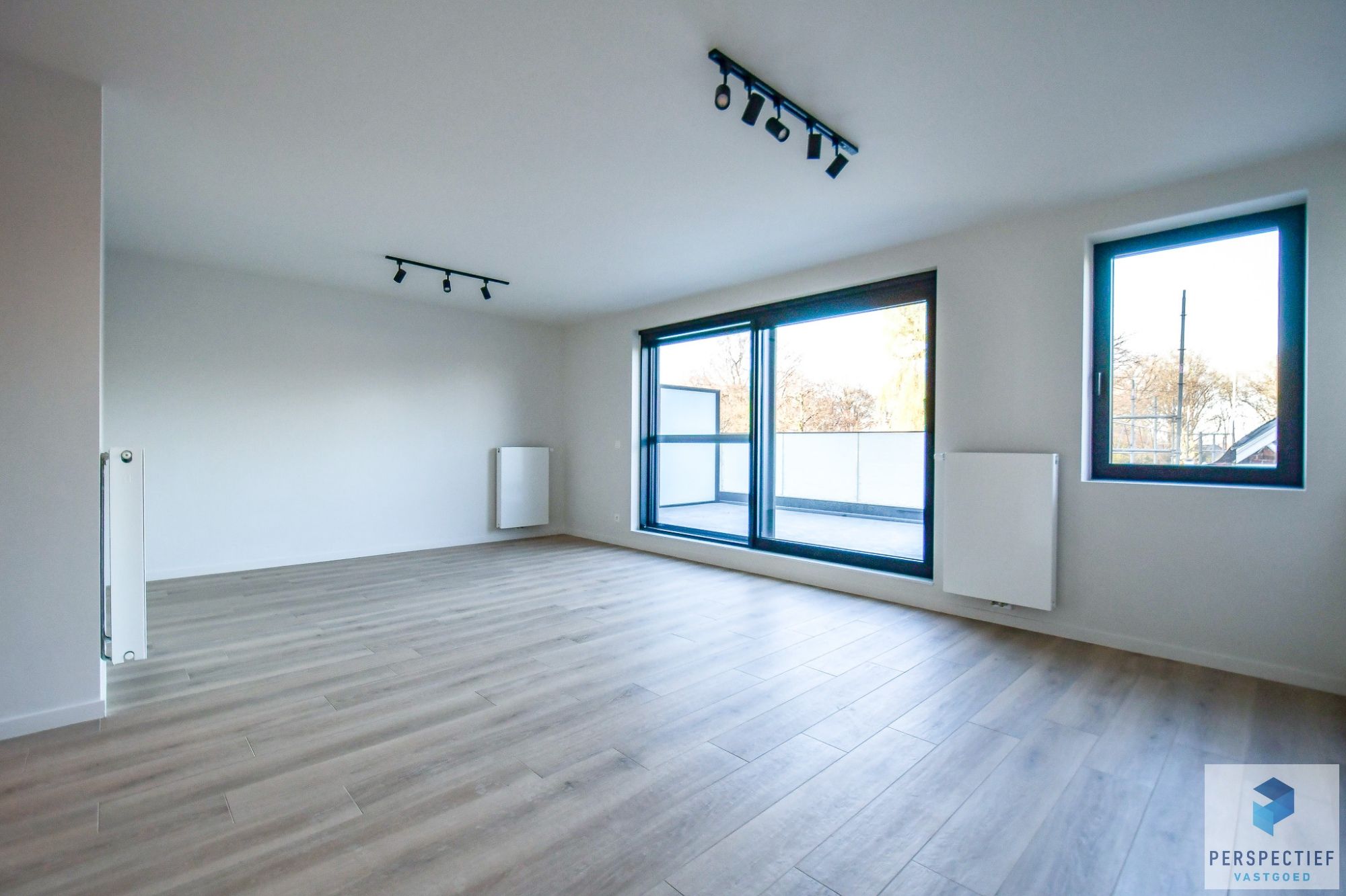 | Bezoekmoment donderdag 10/07 van 16u30 tot 18u30 | RECENT ENERGIEZUINIG APPARTEMENT met TERRAS & AUTOSTAANPLAATS foto 3