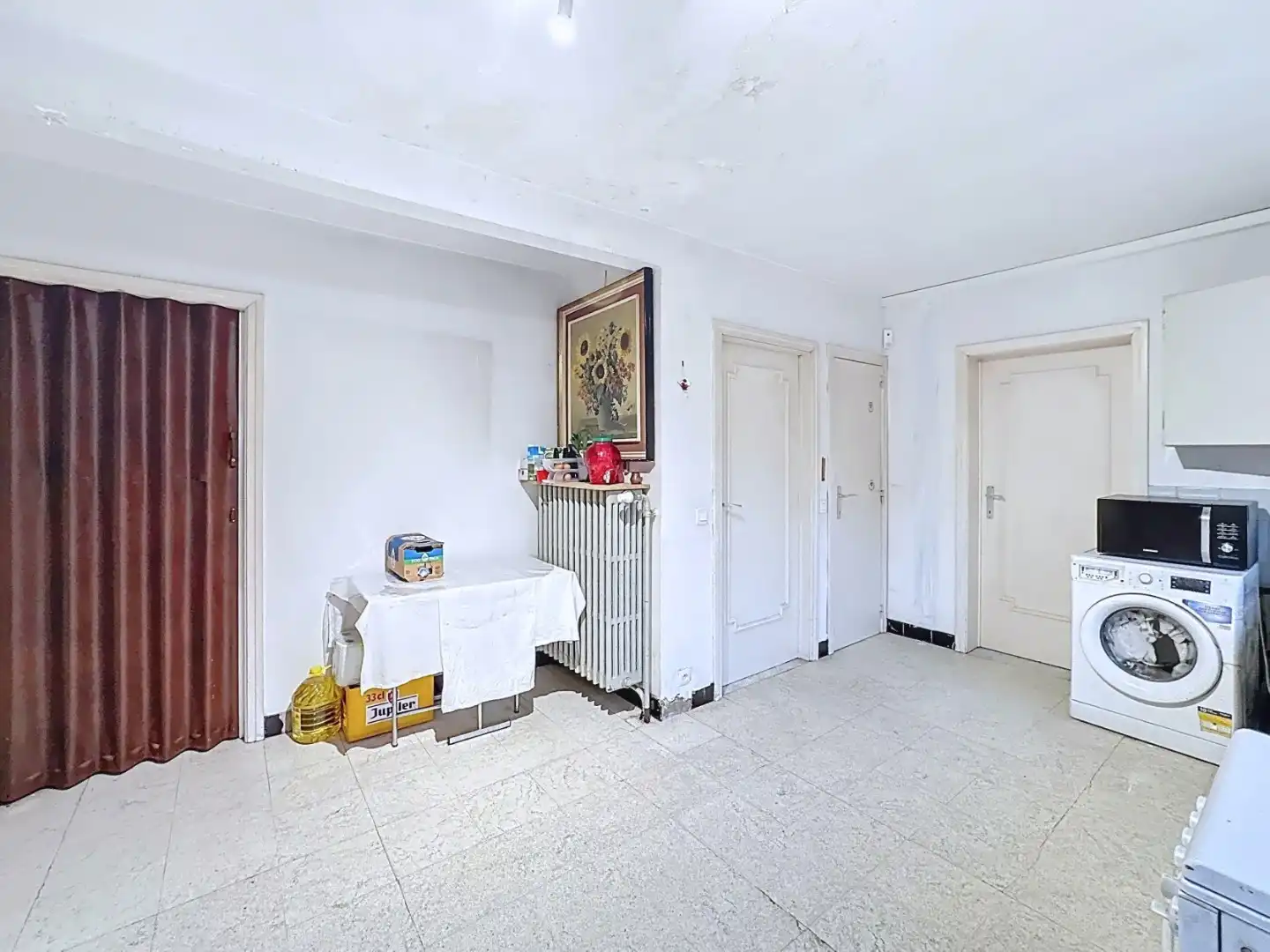 Statige villa met 4 slaapkamers en bureau foto 14