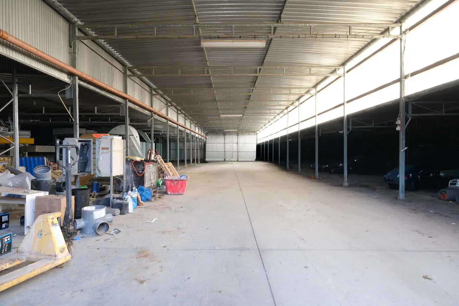 Hoofdfoto van de publicatie: Gebouw te koop