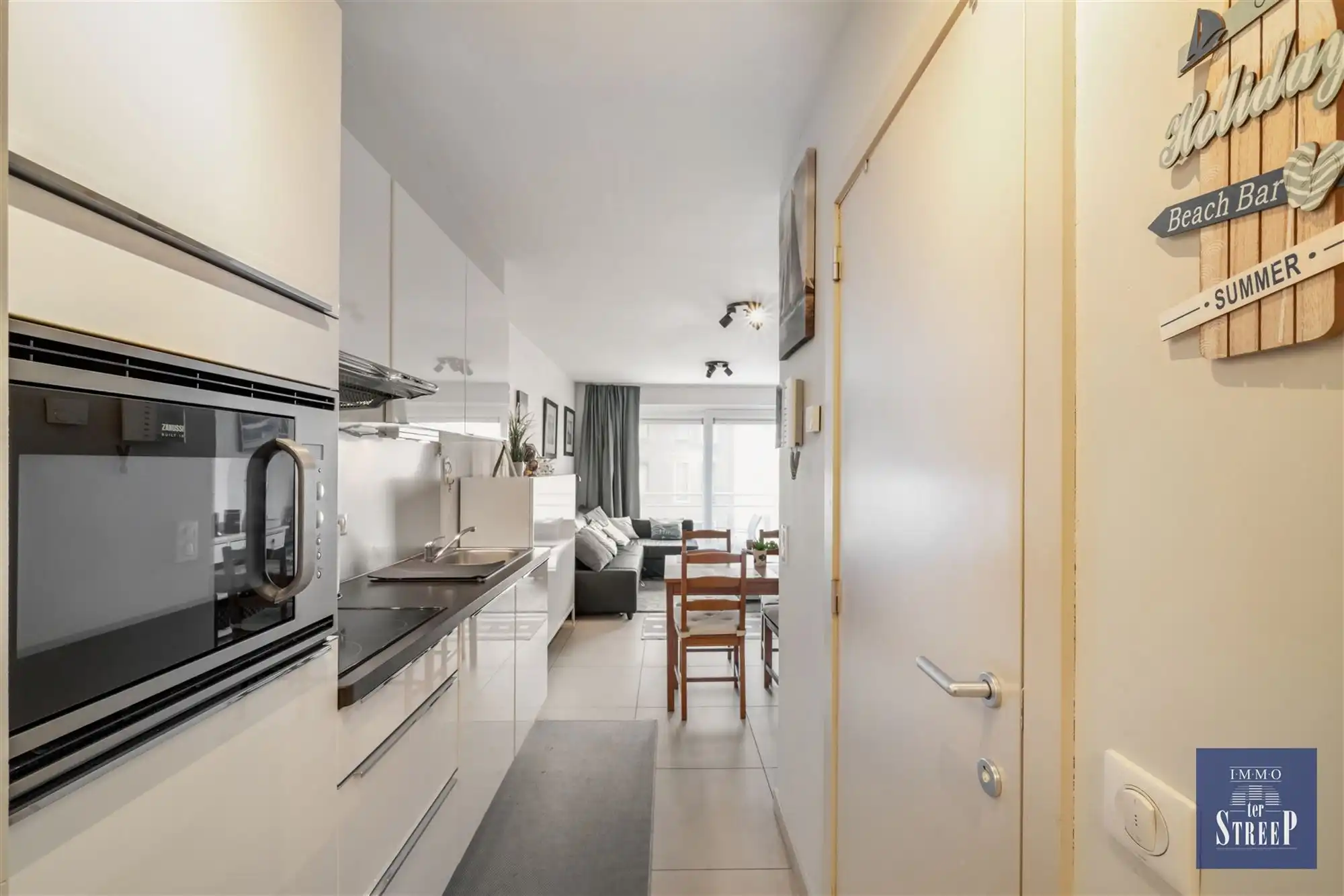 Gemeubelde studio foto 3