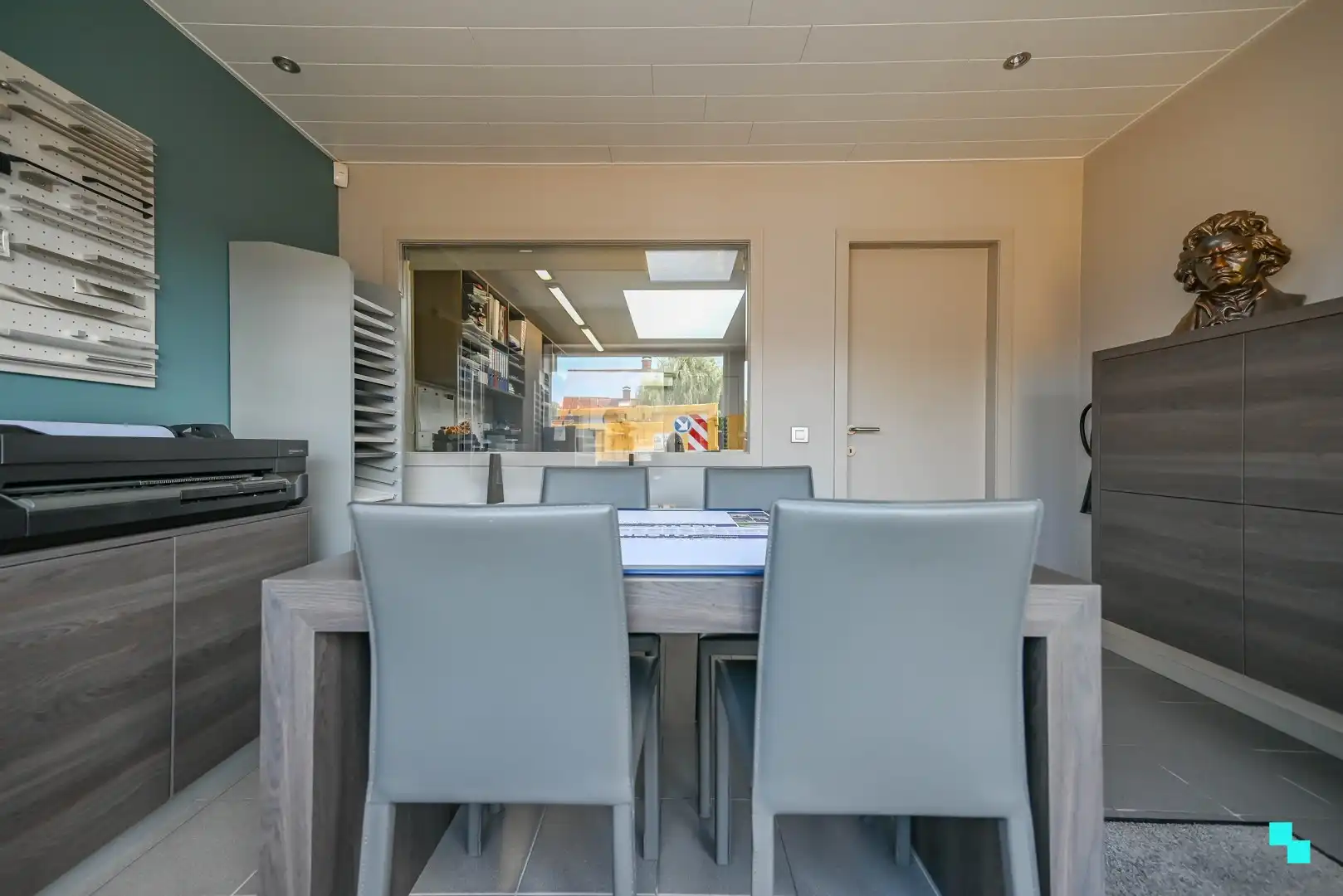 Gunstig gelegen werkplaats / magazijn met bureel en diverse parkeergelegenheid foto 28