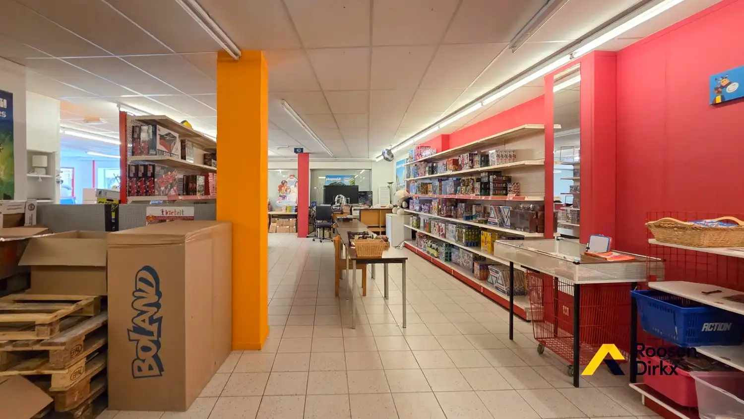 Handelspand met 254m² met hoge zichtbaarheid en unieke ligging in hartje Bree foto 6