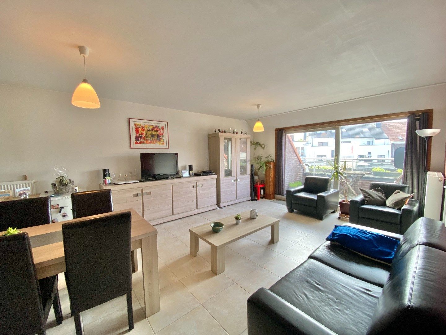 DUPLEX APPARTEMENT MET 2 SLPKS, TERRAS, AUTOSTANDPLAATS EN KELDERBERGING foto 9