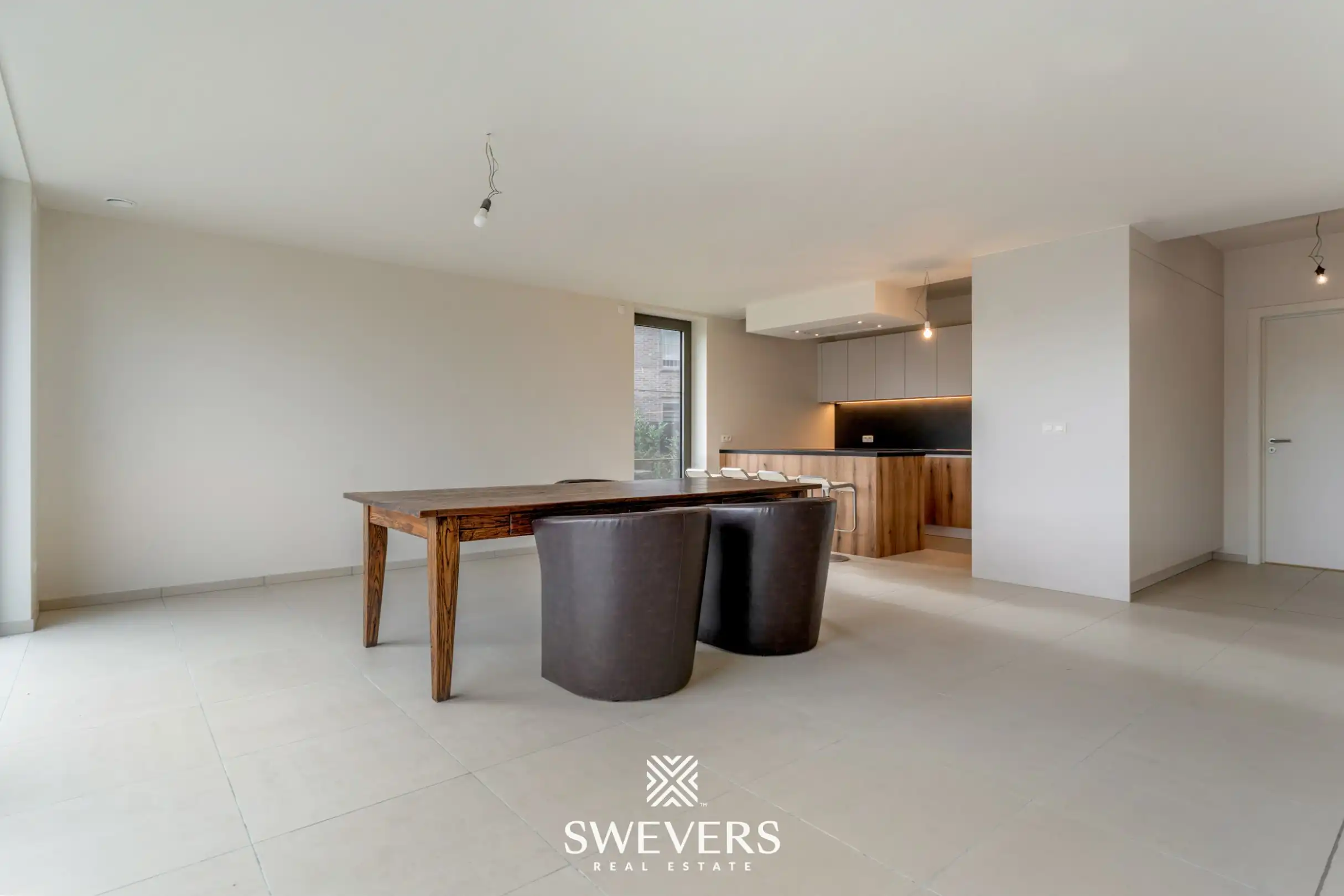 Stijlvol, gelijkvloers en instapklaar appartement (208 m²) mét private tuin en private kelder vlakbij Zolder-centrum foto 8