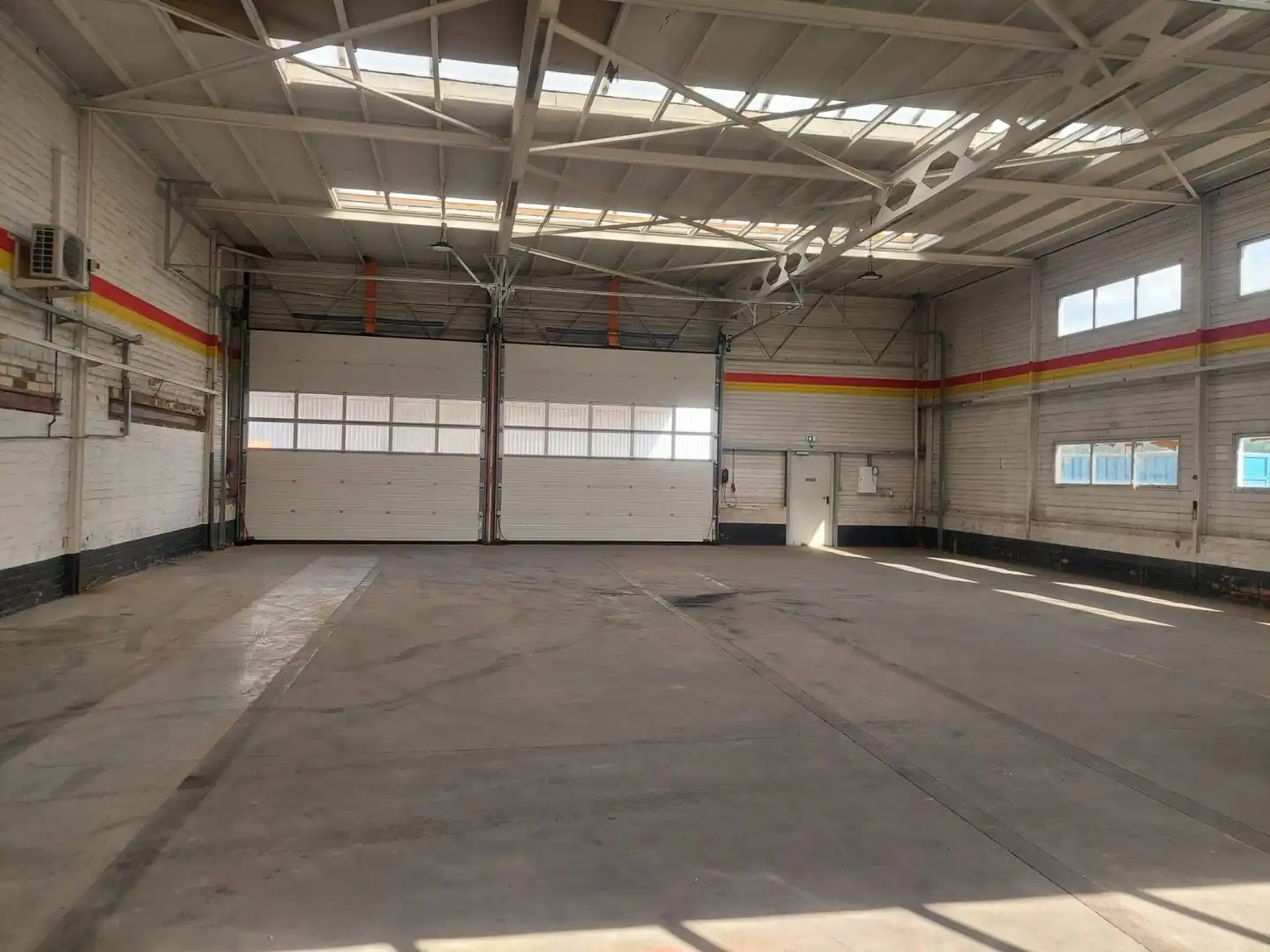 LAREGO - KMO UNIT D1 -  300m² binnen + 600m² buiten - a/d voormalige Carglass Site foto 2