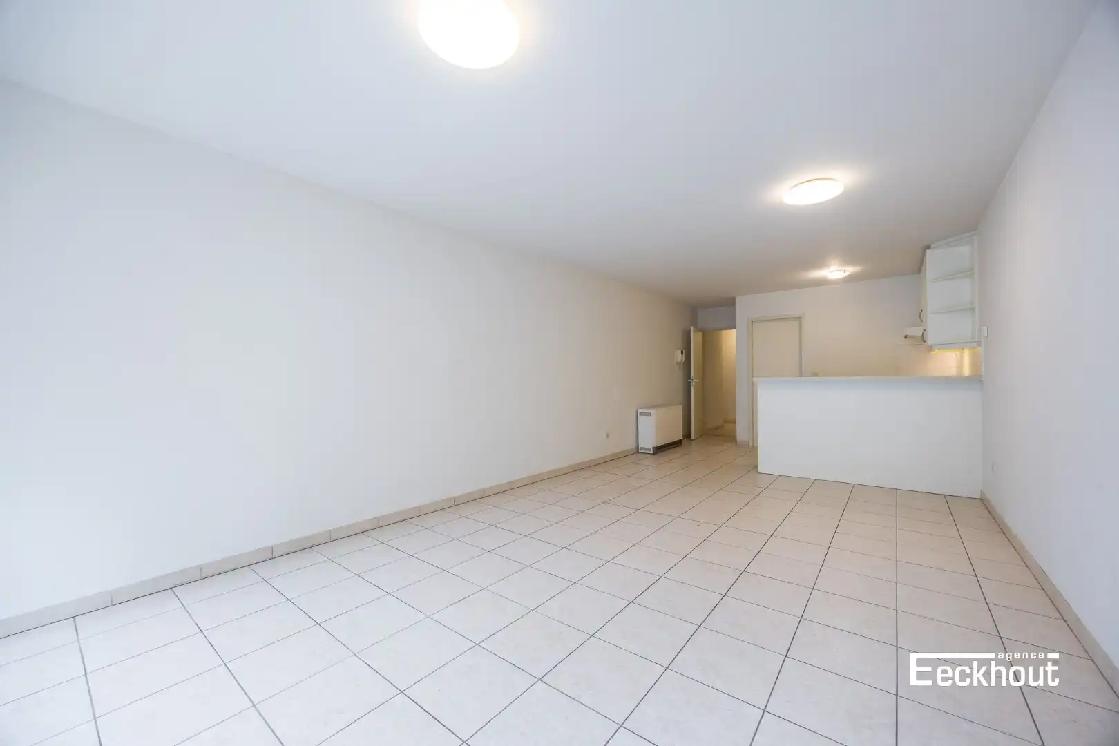 Instapklaar 2 slaapkamer appartement met terras in Oostende foto 3
