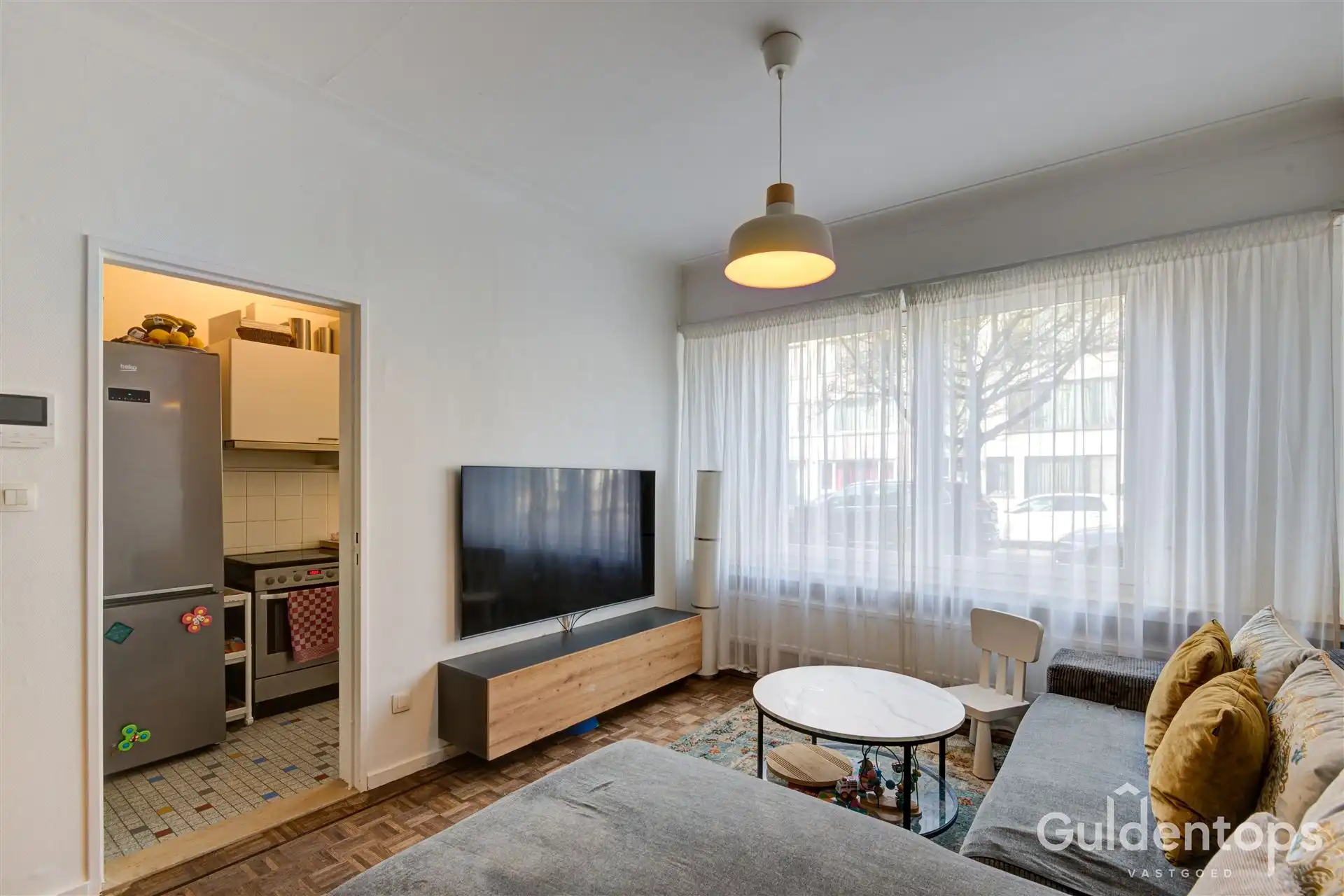 zeer goed gelegen ruim 2 slaapkamerappartement mét tuin foto 5