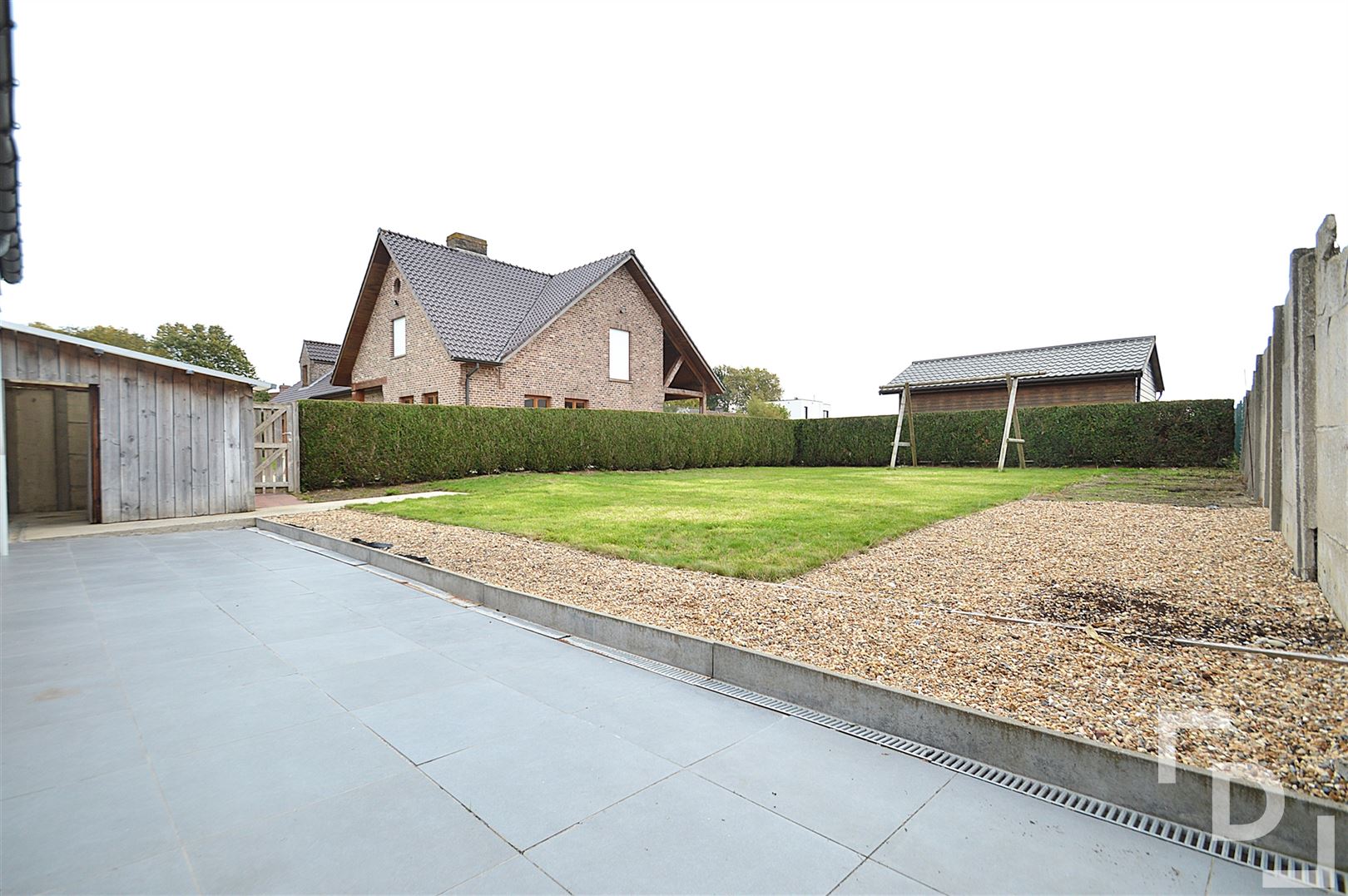 Instapklare woning met 4 slaapkamers en tuin te huur. foto 15