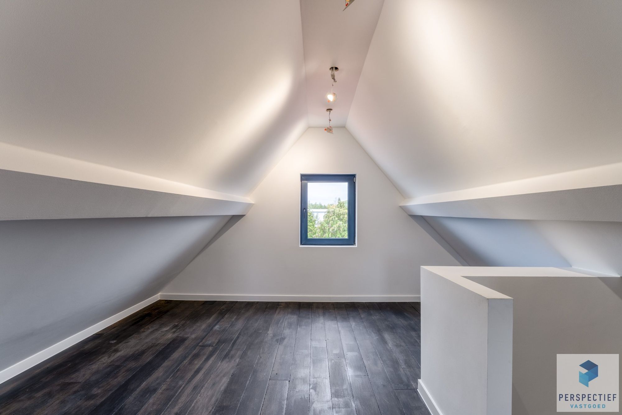 Stijlvol gerenoveerde woning met tuin op toplocatie foto 21