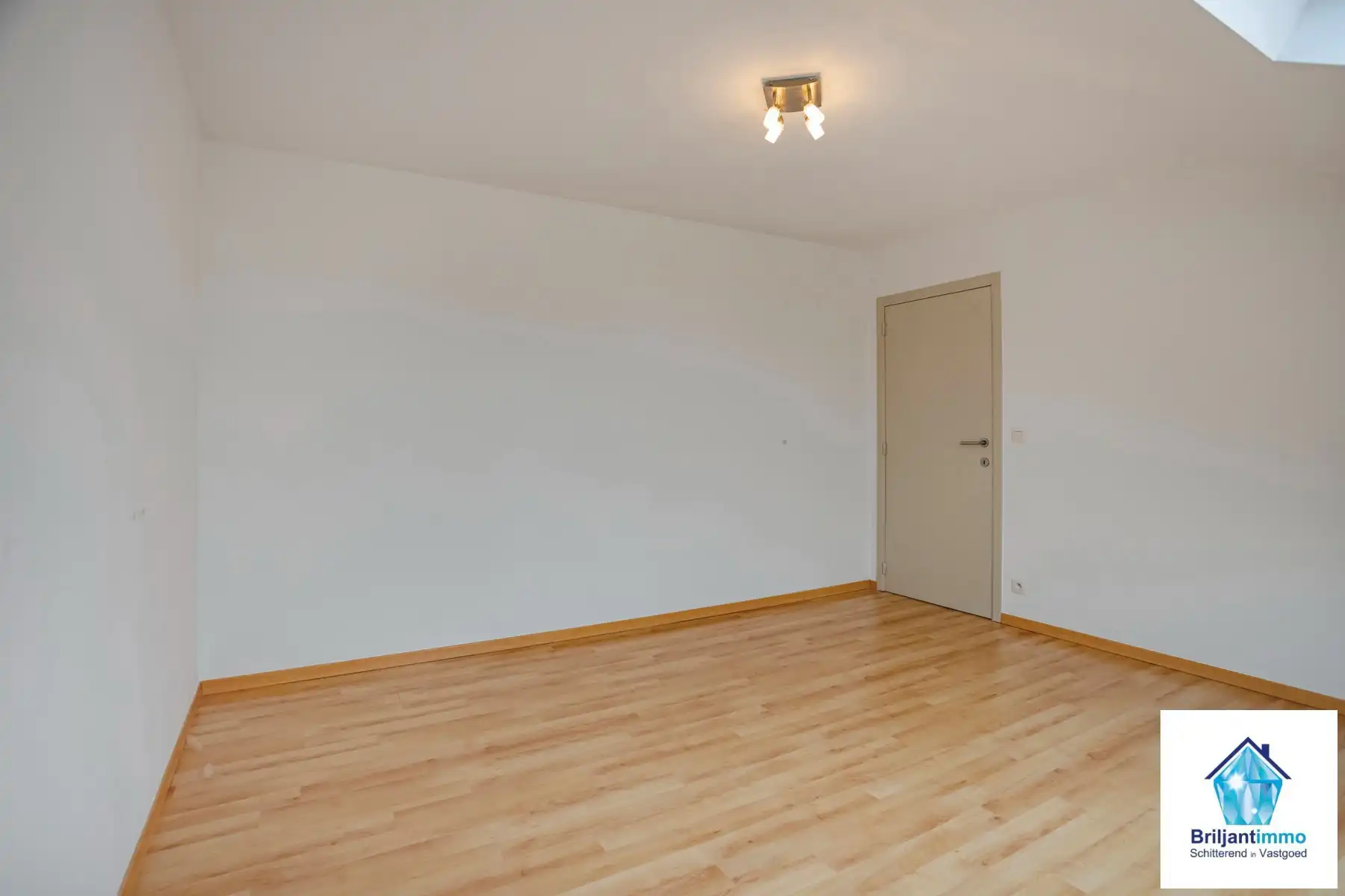 Centraal gelegen duplex APP met 2 slp en staanplaats foto 10