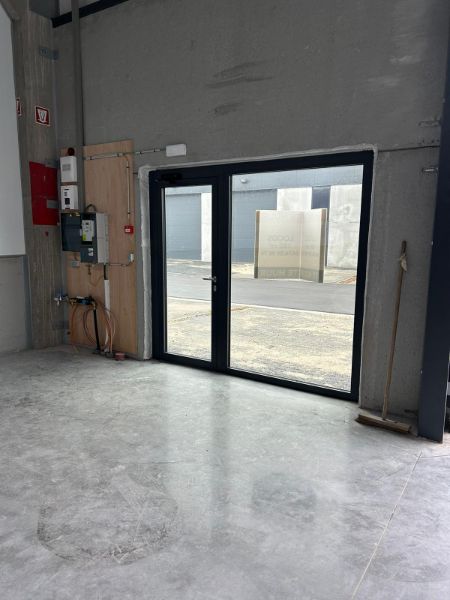 Nieuwbouw KMO-unit – 180 m² magazijn met 2 parkeerplaatsen foto 7