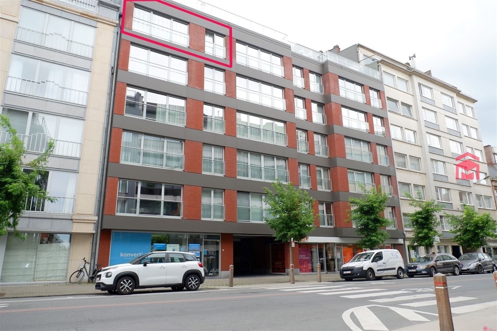 Appartement met garage in volle centrum foto {{pictureIndex}}
