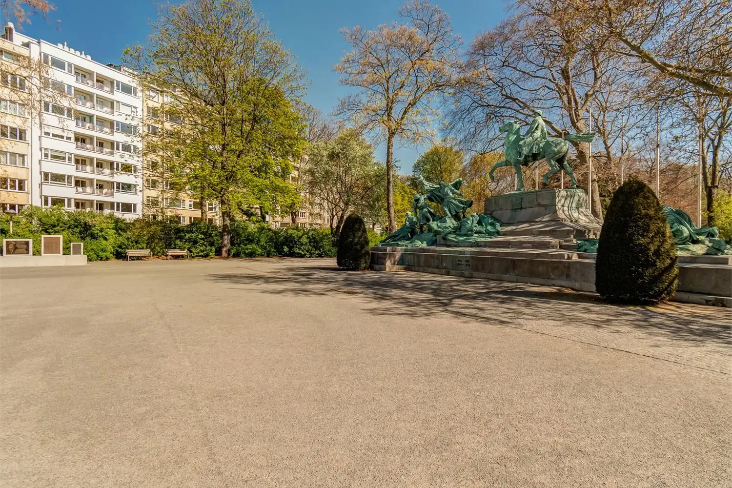 Luxueuze en energiezuinige (EPC B) totaalrenovatie met zalig parkzicht aan de Rubenslei in hartje Antwerpen + optionele parking foto 3