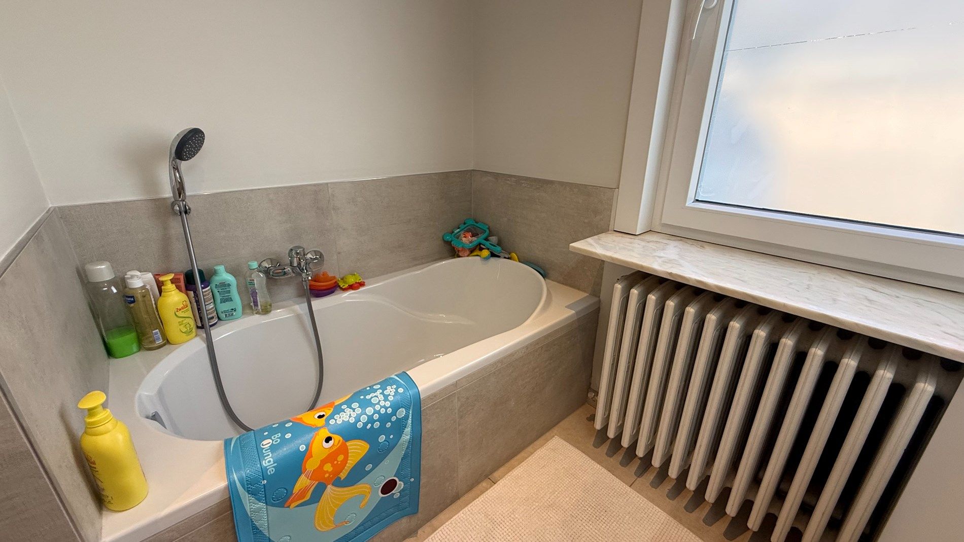 Recent gerenoveerde woning op perceel van 750m² te huur in Zulte!  foto 13