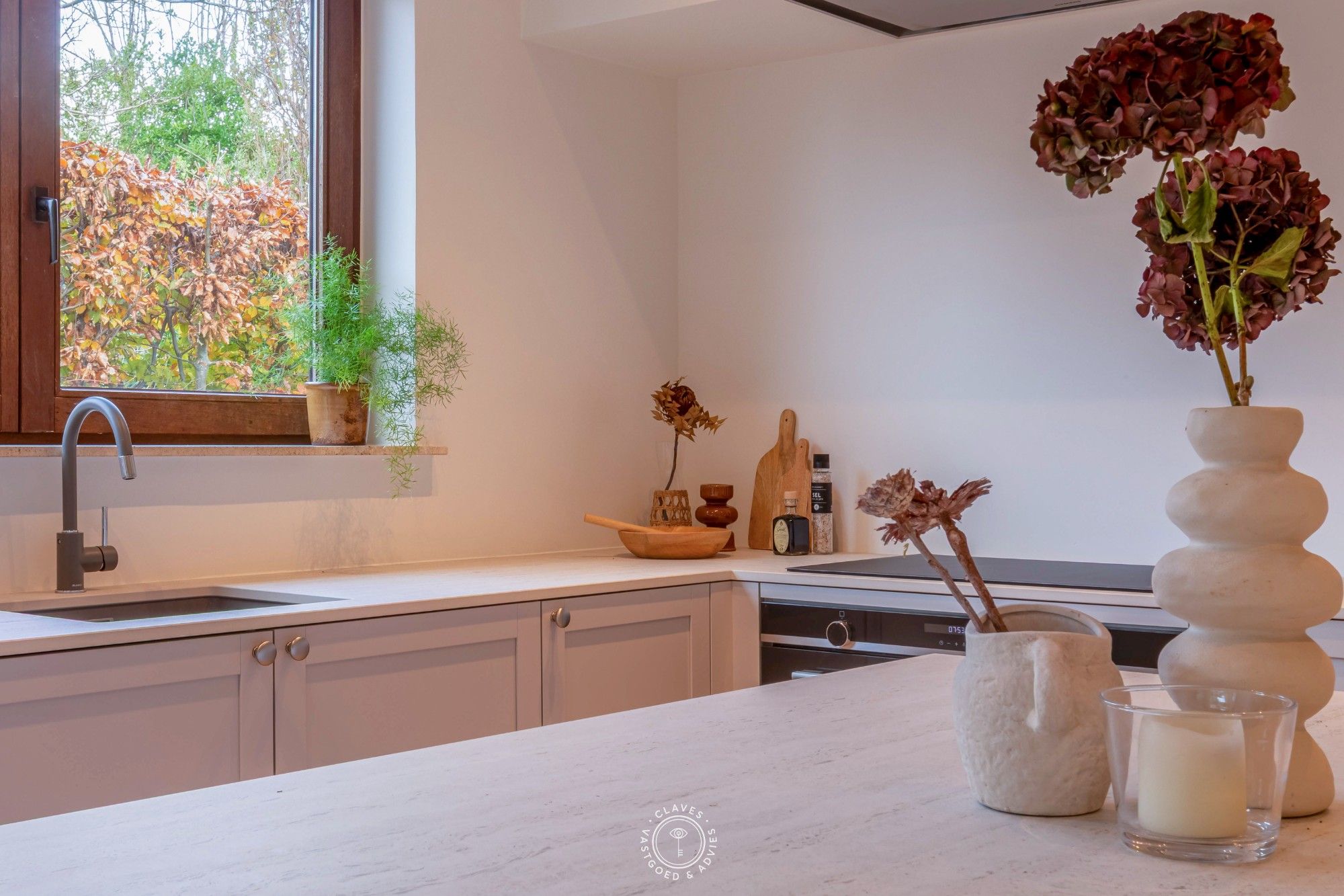 Prachtig gerenoveerde villa met westelijk georiënteerde tuin foto 21