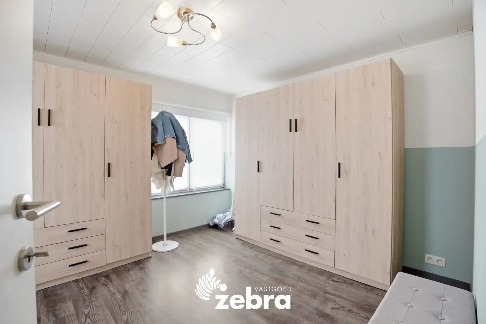 Instapklare woning met 4 slaapkamers nabij centrum Meulebeke! foto 12