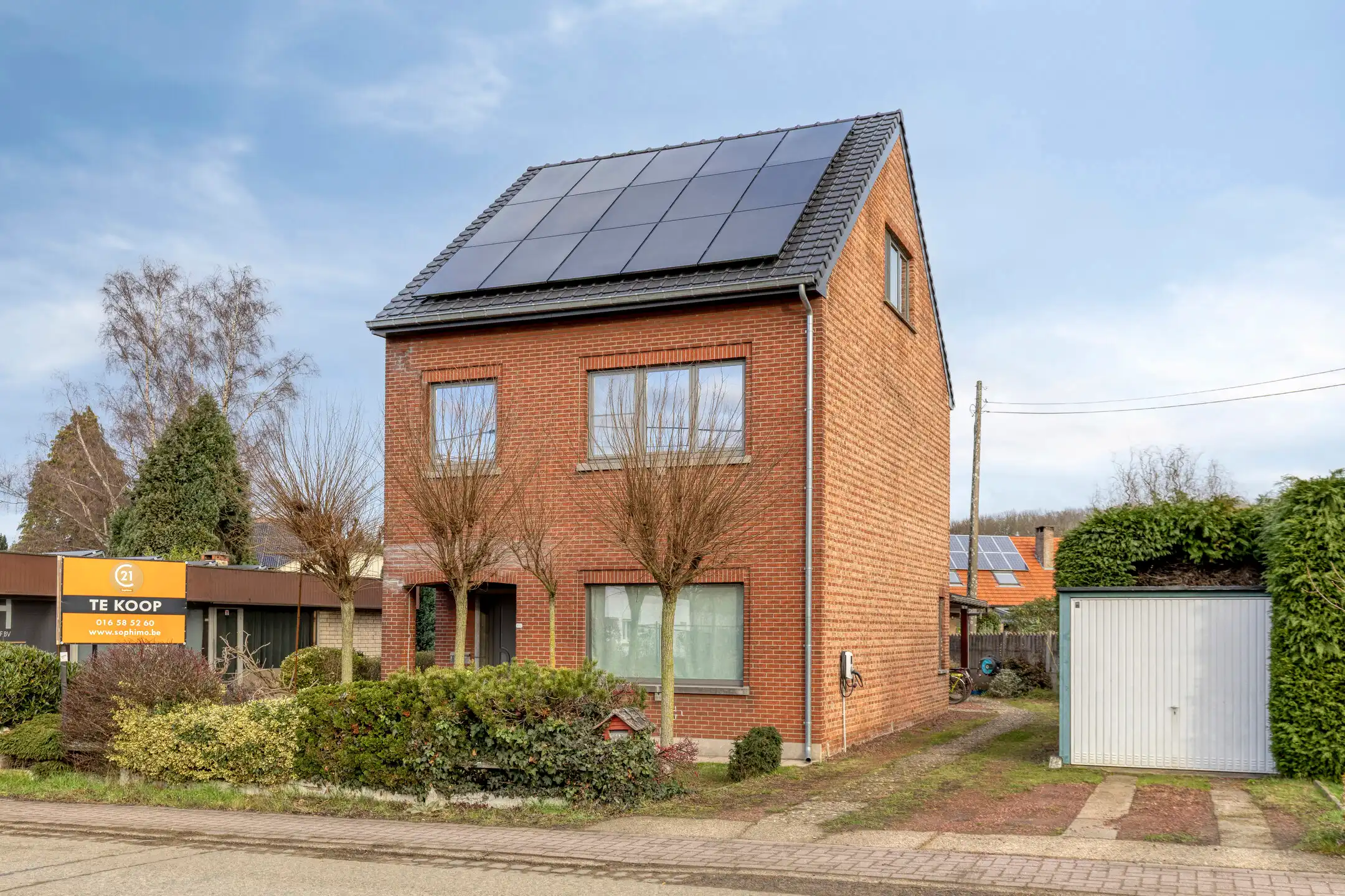 Ruime, vrijstaande woning op uitstekende locatie foto 2