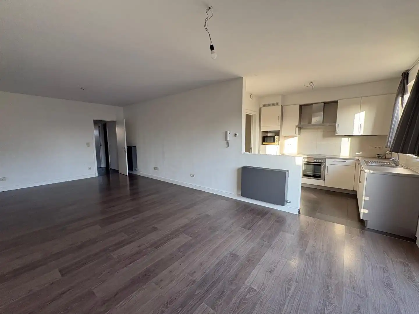 Ruim, energiezuinig appartement met 2 slpks, groot terras en autostaanplaats!  foto 3