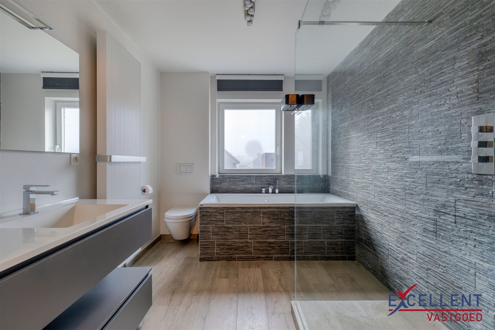 Instapklare halfopen woning te Deinze foto 7