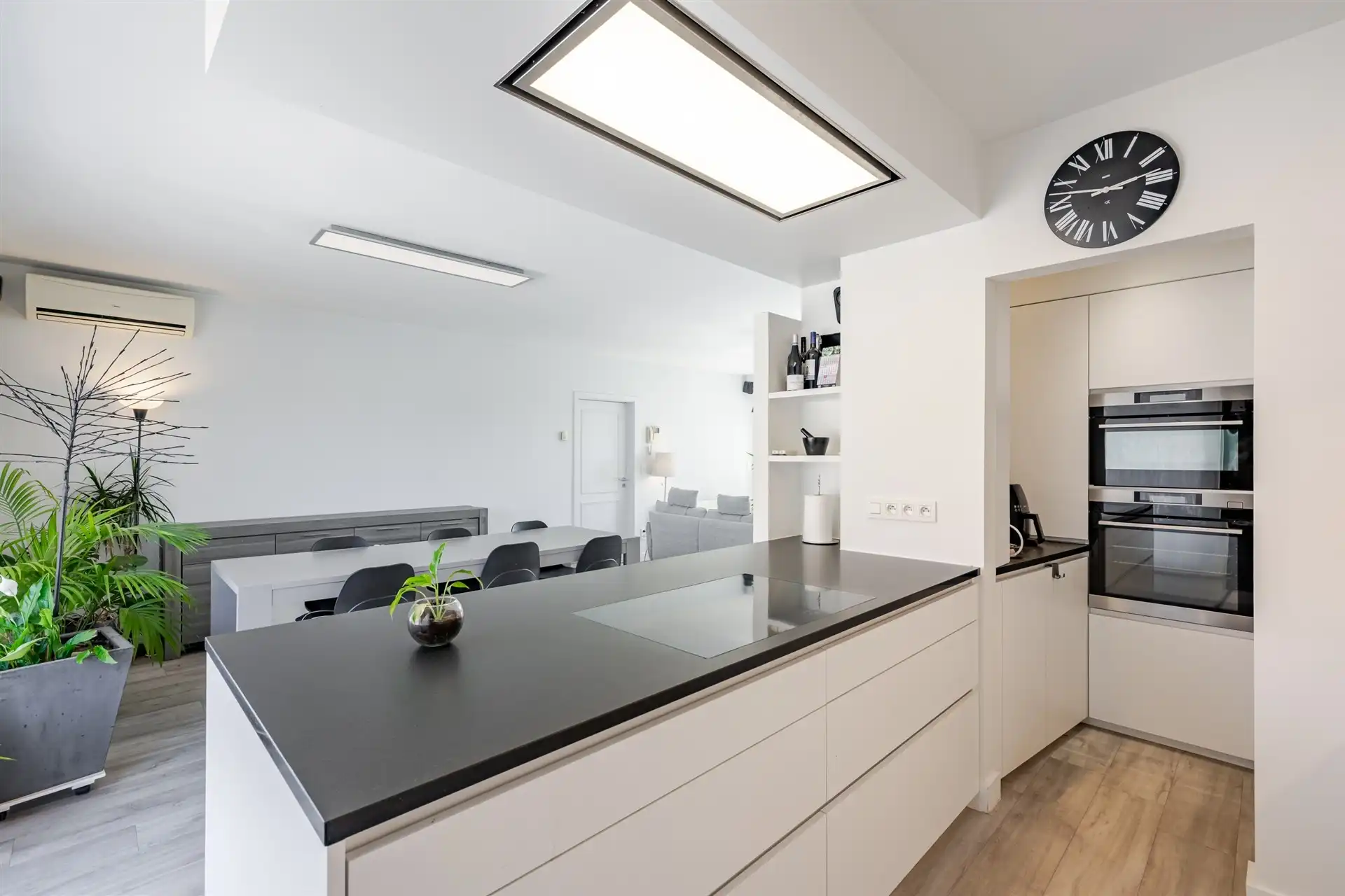 Luxueus en lichtrijk duplexappartement met terras van 27 m² foto 8