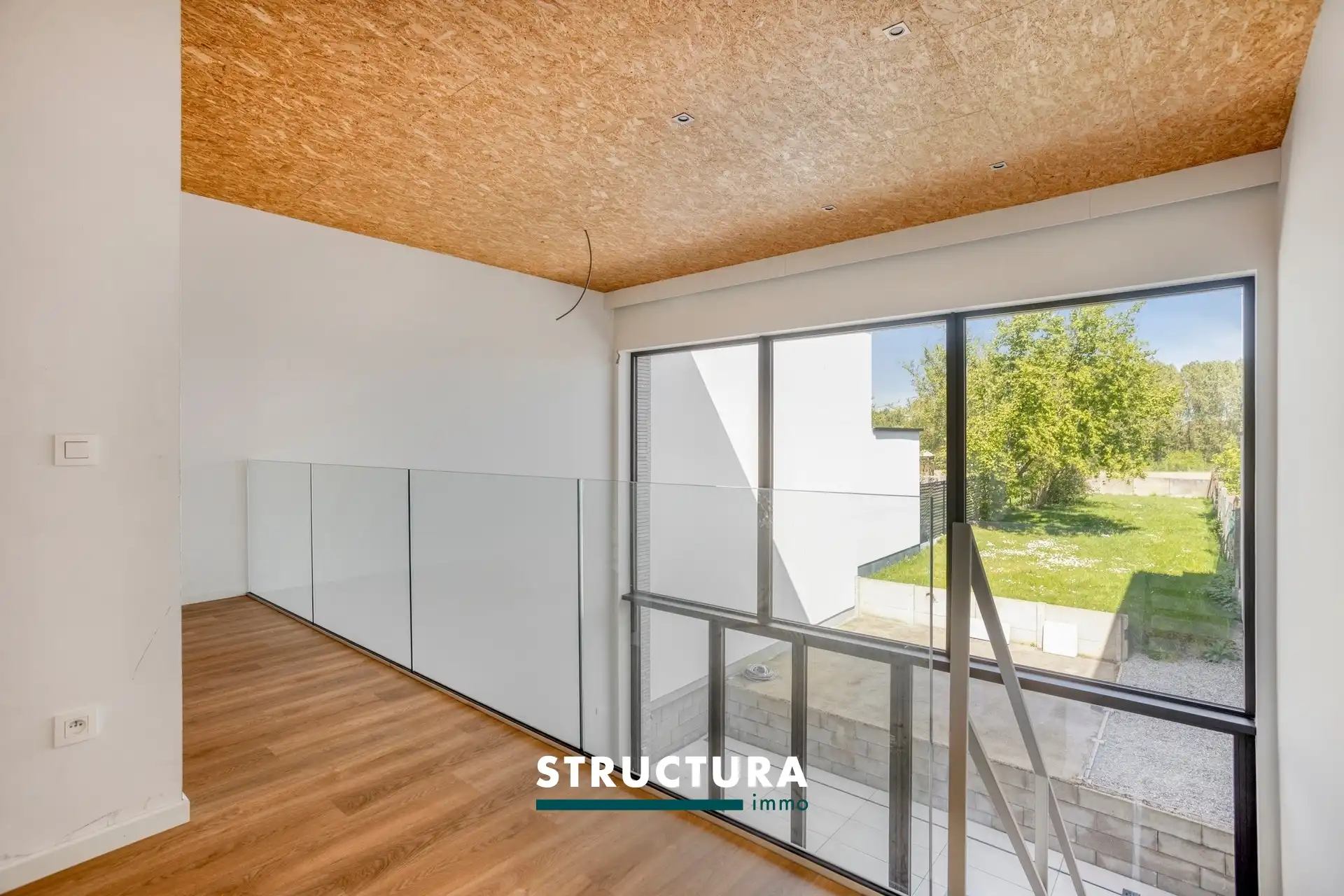 Totaal gerenoveerde woning in rustige, groene omgeving foto 25