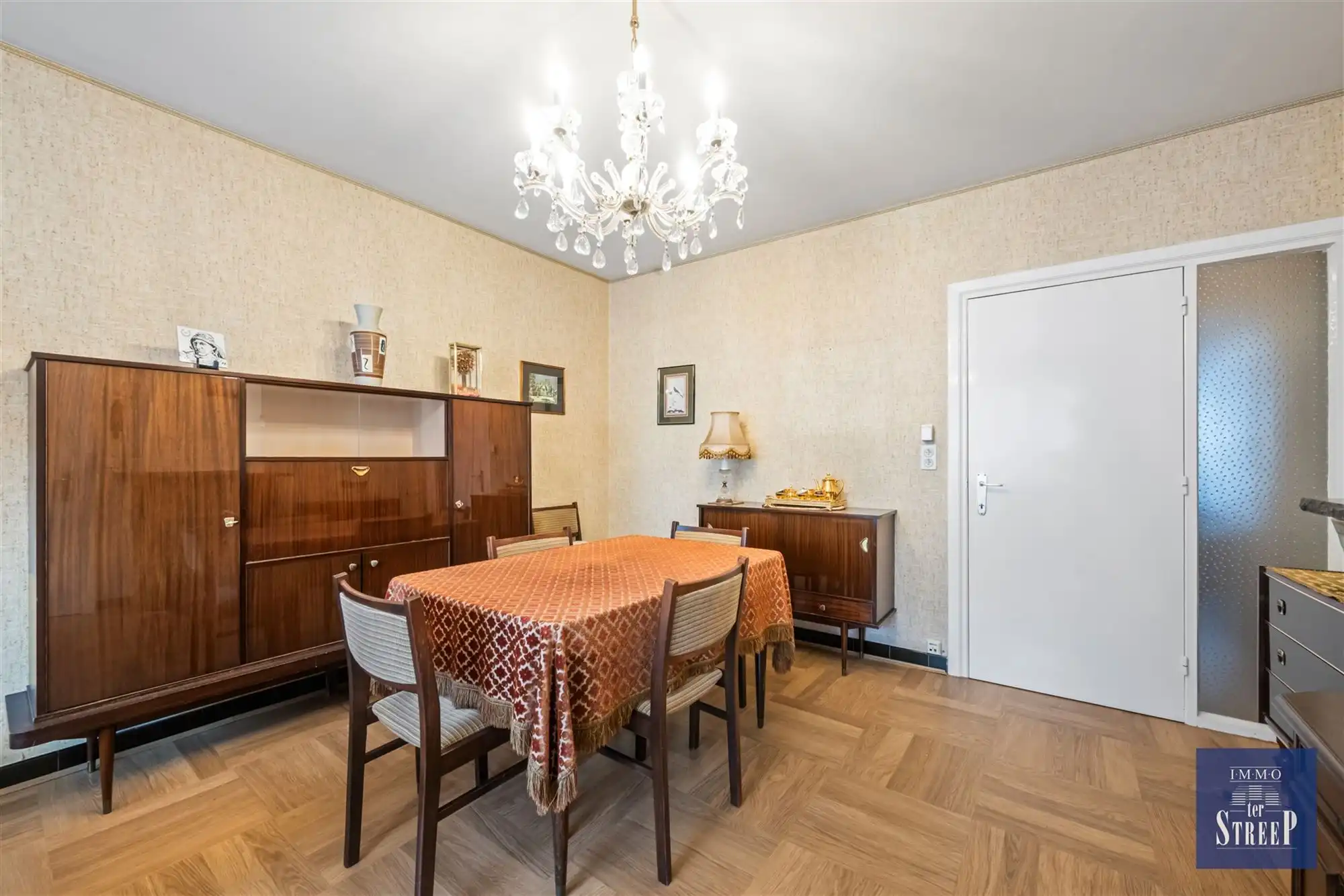 Appartement met 2 slaapkamers en parking in de residentie foto 3