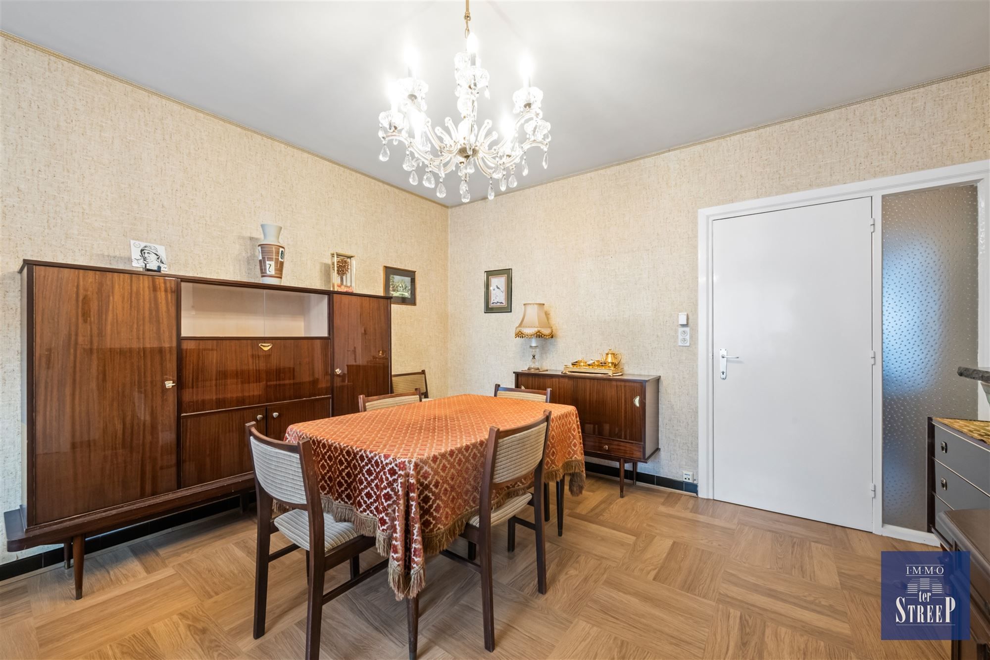 Appartement met 2 slaapkamers en parking in de residentie foto 3