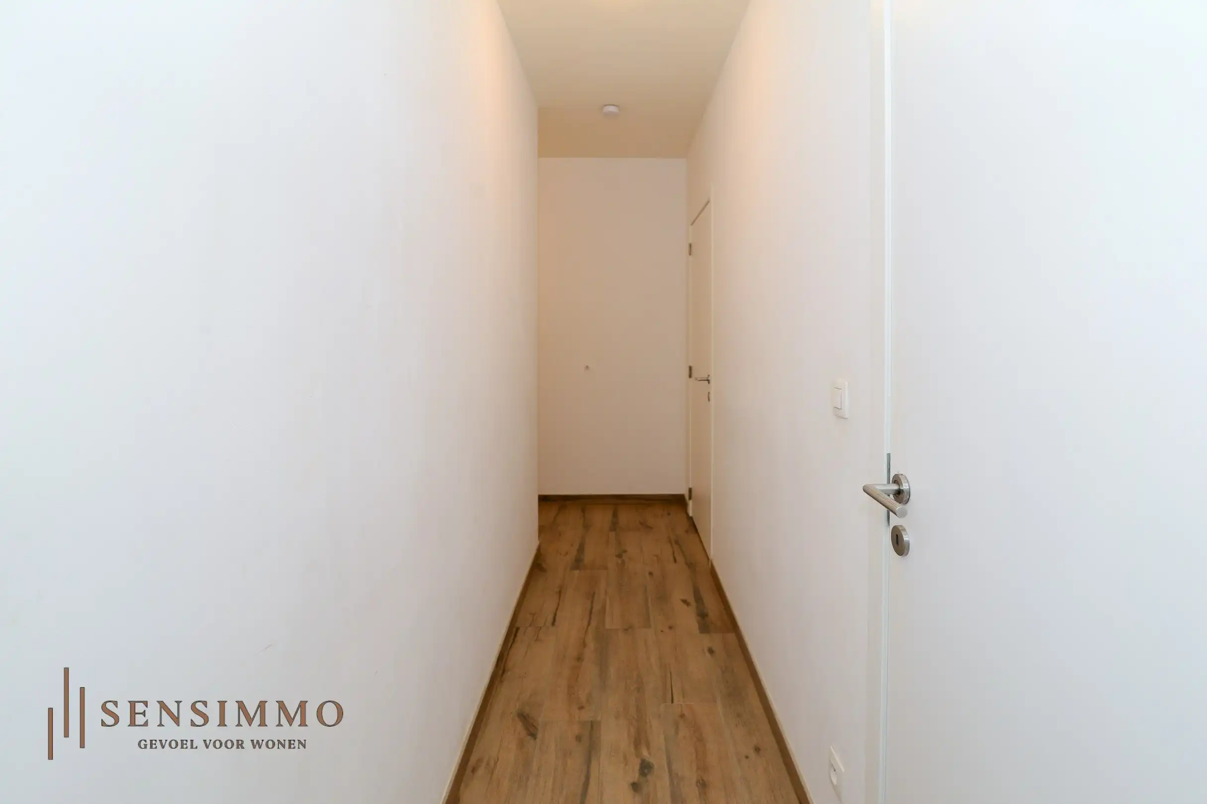 Energiezuinig gelijkvloersappartement met 1 slaapkamer + terras + autostaanplaats foto 9