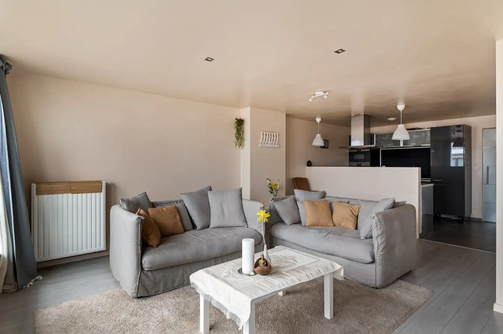 Lichtrijk ruim app. met EPC B en kelderberging in Deurne foto {{pictureIndex}}