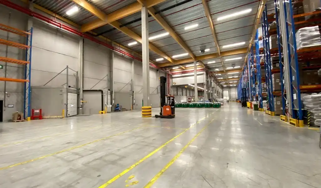 Recent logistiek magazijn te huur in IZ De Hulst Willebroek foto 10