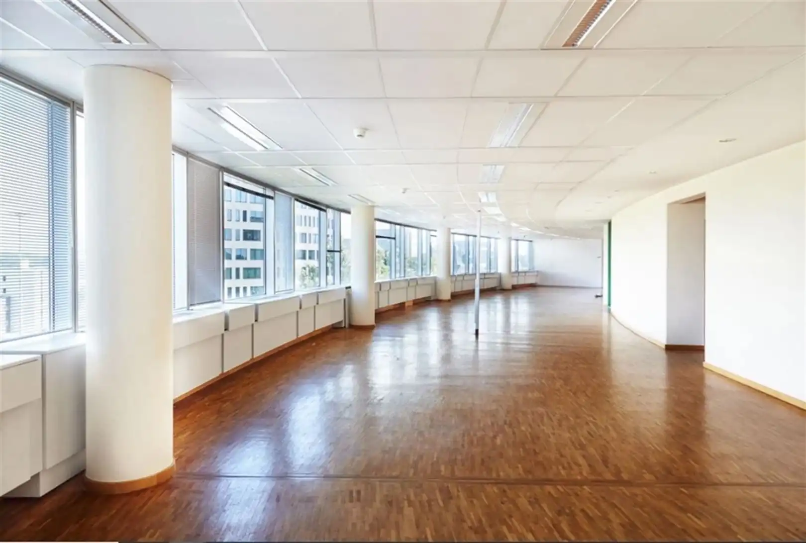 HUNDERENVELD 10 - VOLVO TOWER - vanaf 935m² foto 3