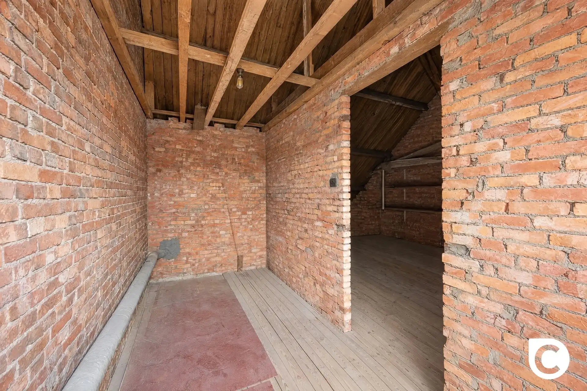 Te renoveren woning  foto 13