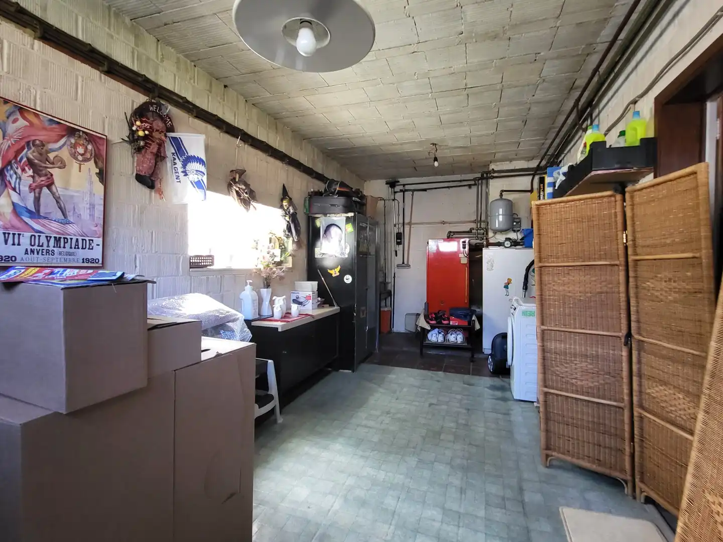 Deze ruime halfopen bebouwing met een bewoonbare oppervlakte van 134 m² is rustig gelegen aan de stadsrand. foto 26